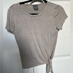 Medium grey striped women’s T-shirt with side tyed knot.